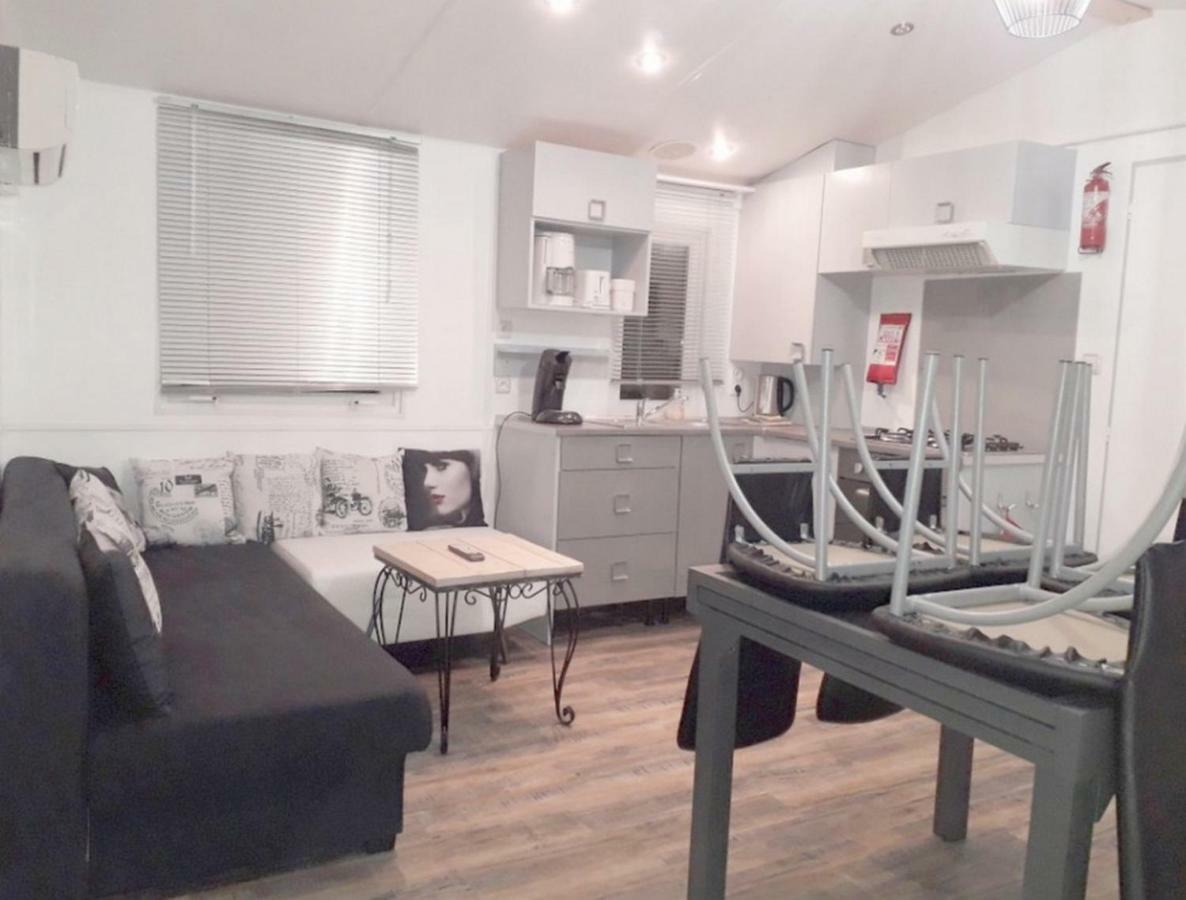 Mobile Home Service Hotelier เฟรฌูส ภายนอก รูปภาพ